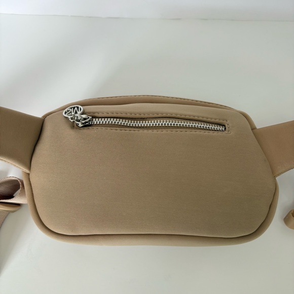 Steve Madden Quilted Belt Bag Beige Crossbody Fanny Pack - Picture 3 of 14